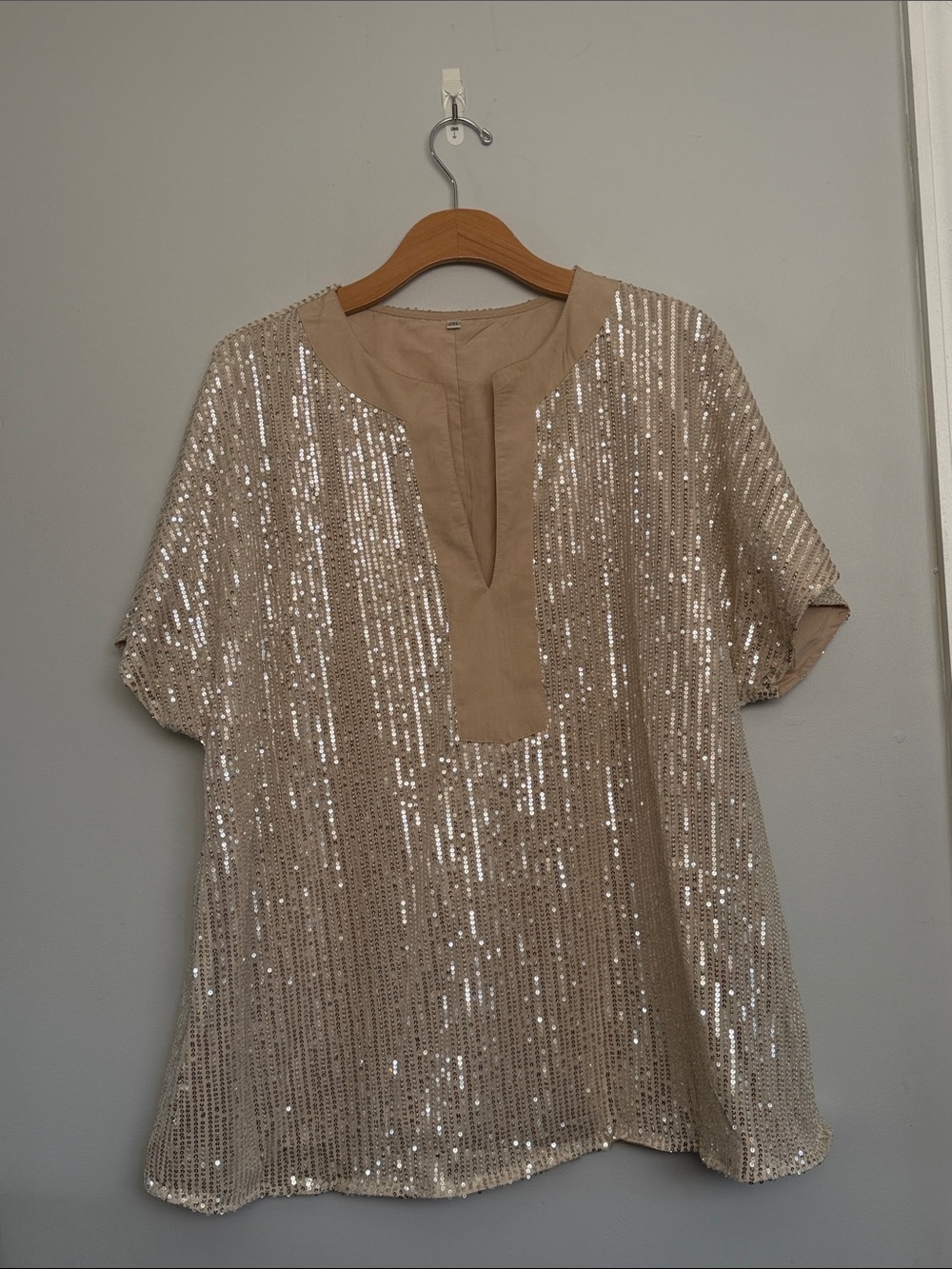 Gold Sequin V-Neck Party Blouse – Elegant Tunic Style - Picture 2 of 5